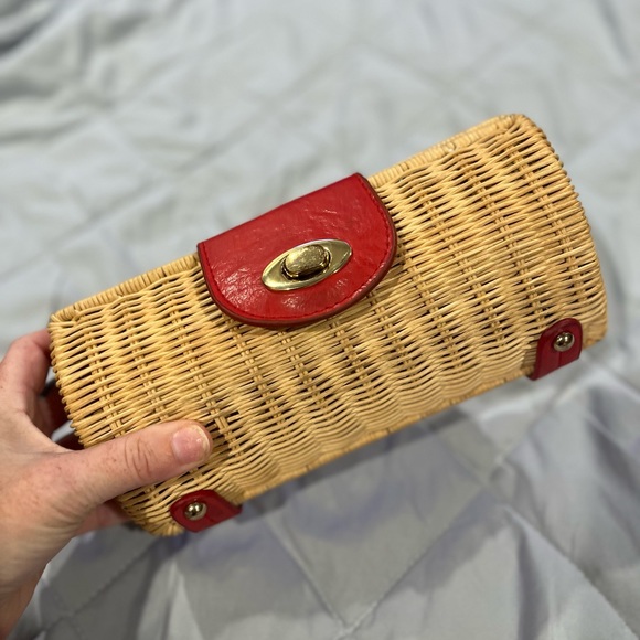Vintage Handbags - Vintage Wicker Sling Clutch Bag